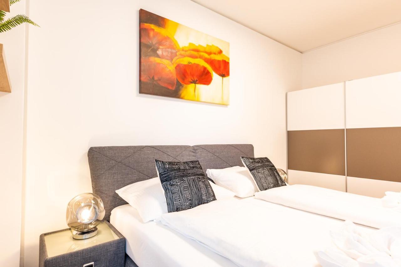Apartment Over The Roofs Of Wenen Buitenkant foto