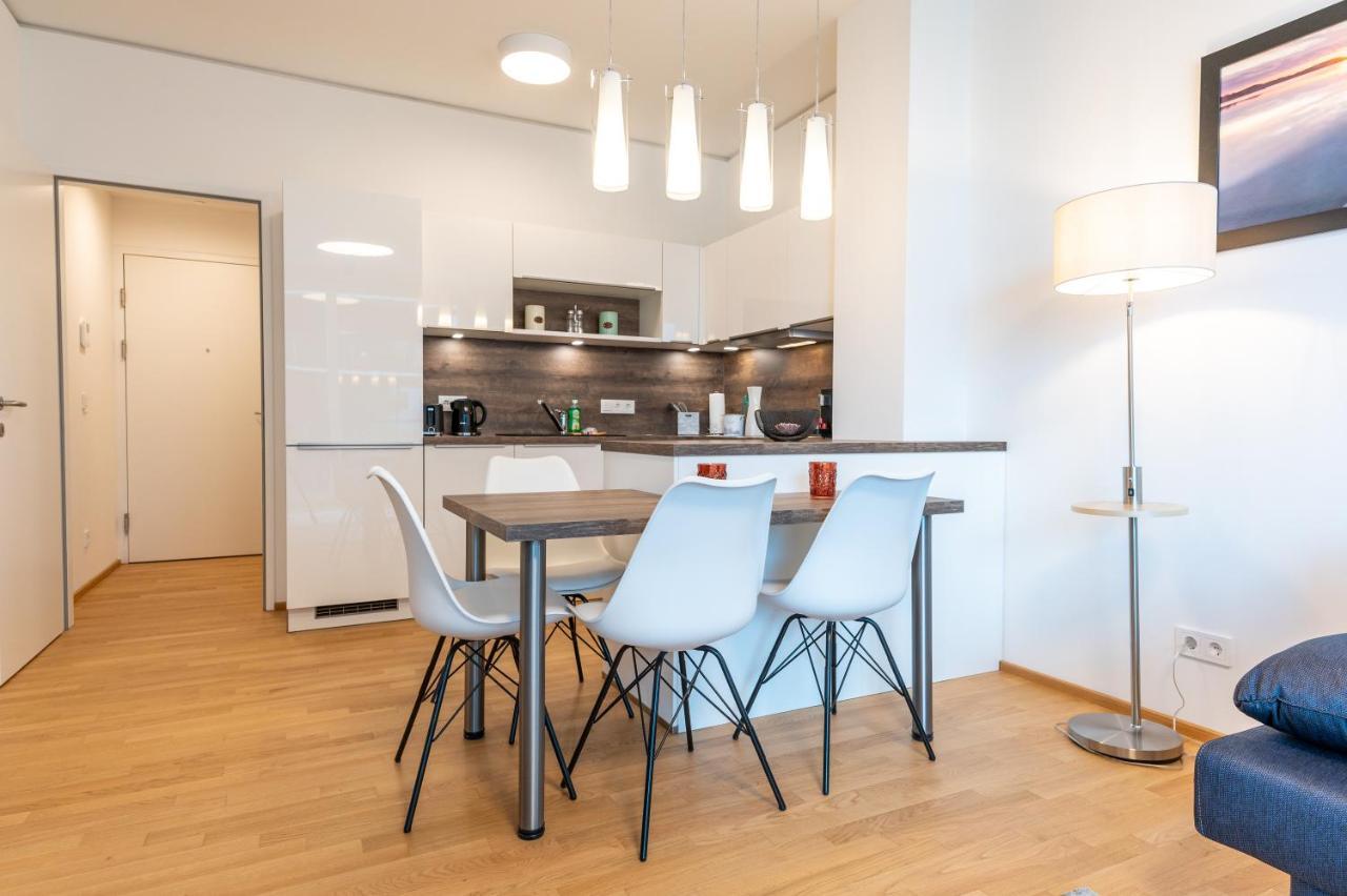 Apartment Over The Roofs Of Wenen Buitenkant foto